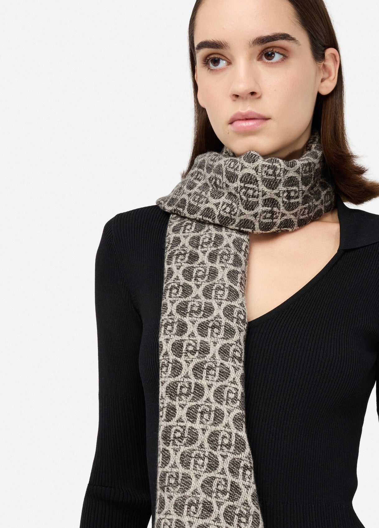 SCIARPA LIU JO DONNA con logo monogram