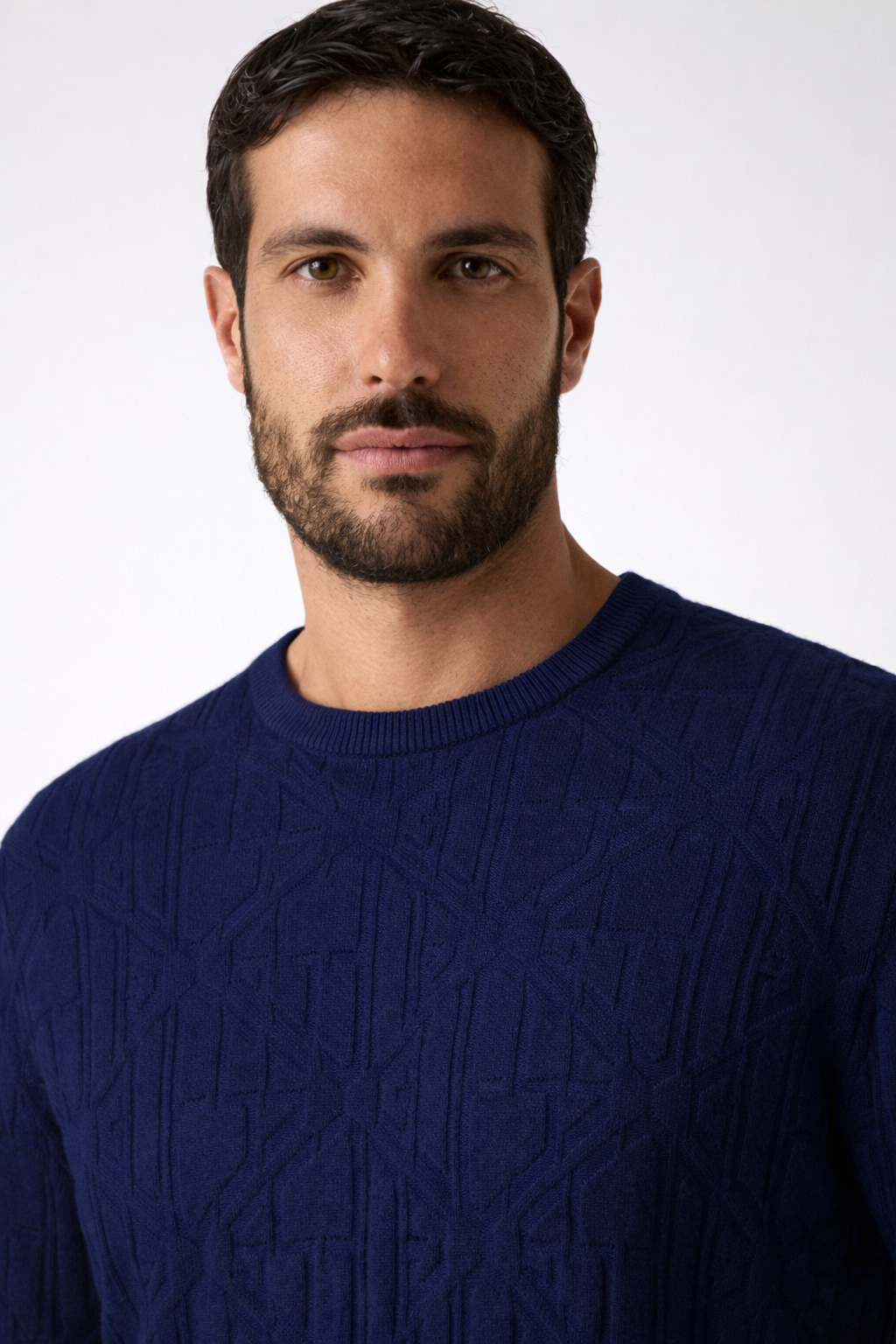 Maglia con logo in rilievo GUESS