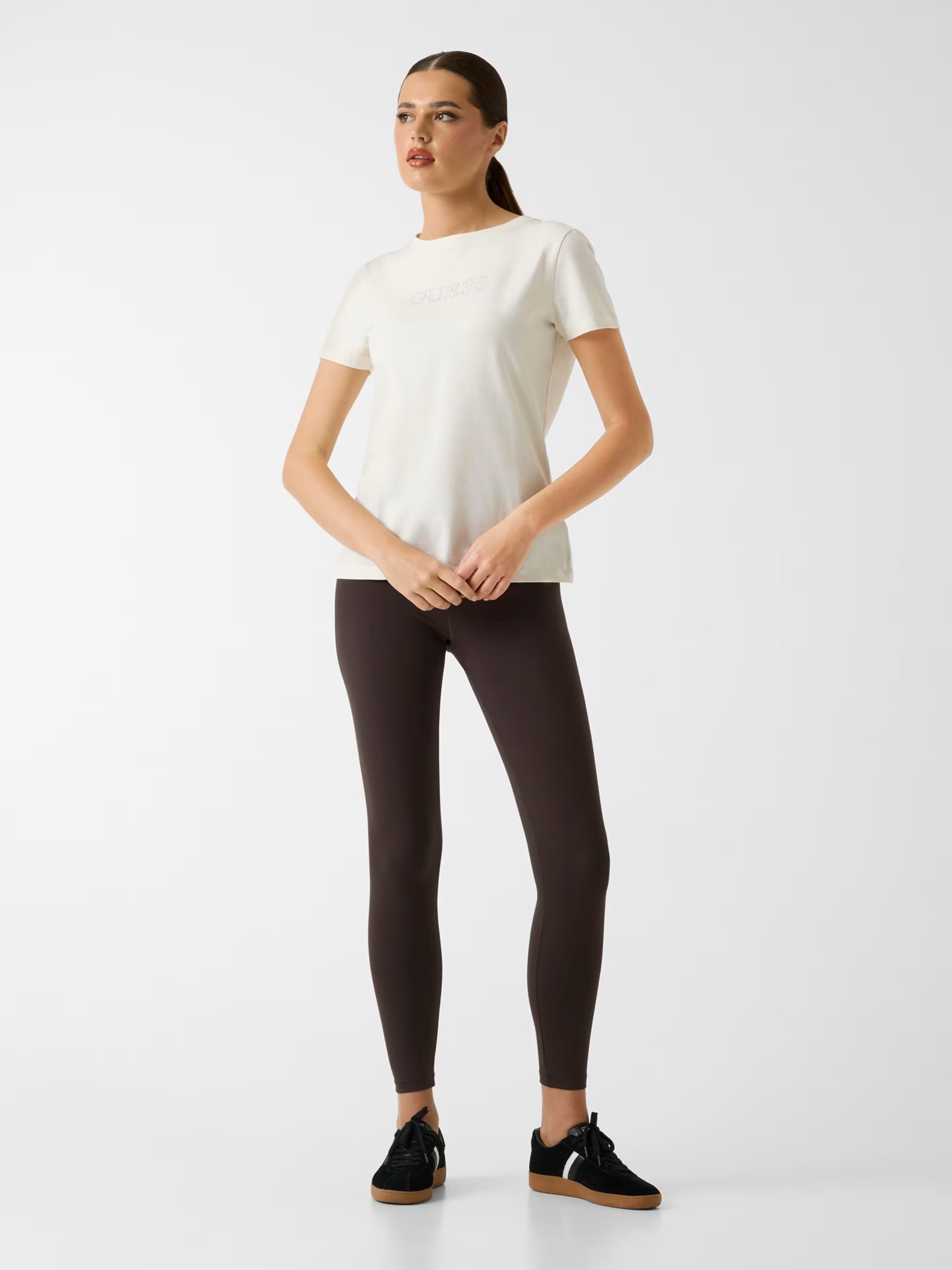 T-shirt GUESS Donna con logo di strass