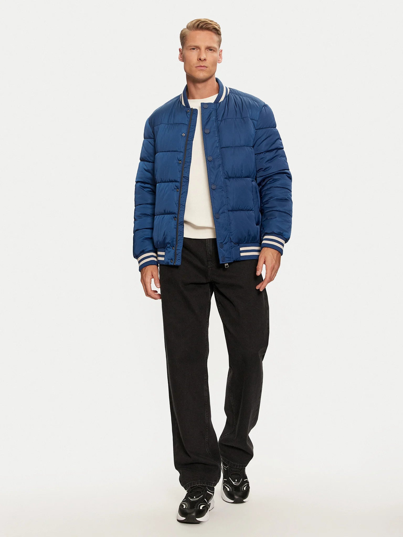 GUESS BOMBER M4BL31 WGJ92 Blu Regular Fit Colore: Blu